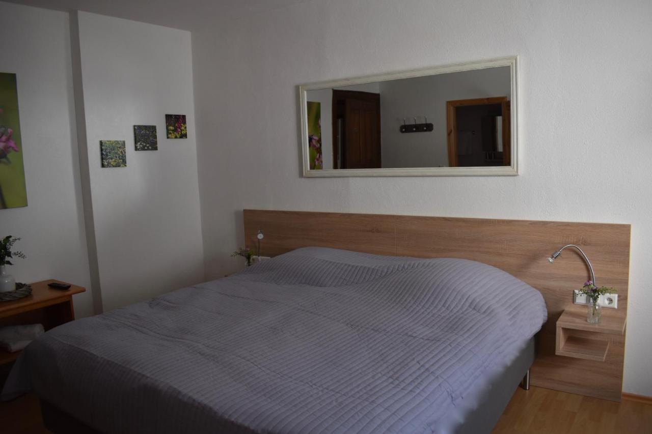 Landgasthof Zur Sonne Enkirch Esterno foto