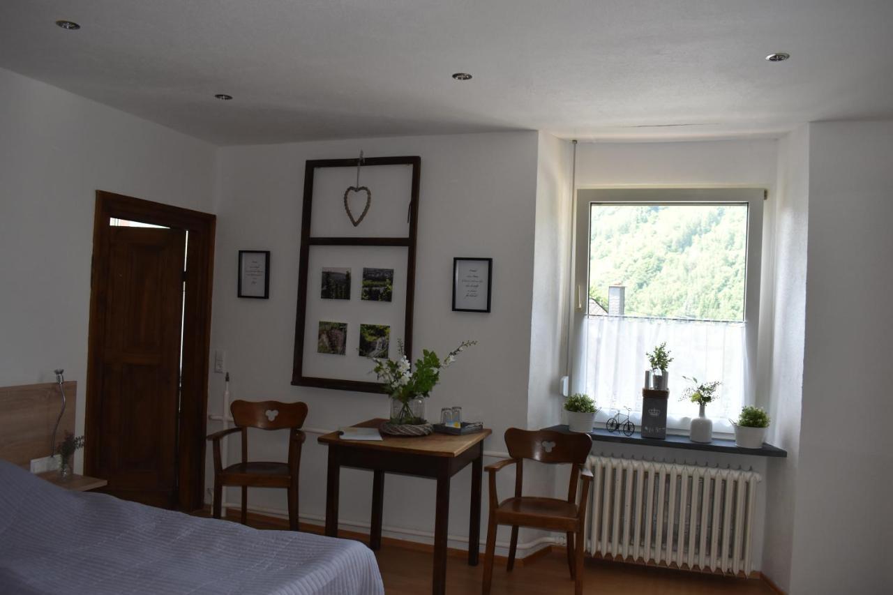 Landgasthof Zur Sonne Enkirch Esterno foto